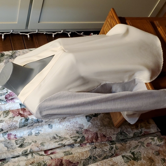 Loft high low blouse. - Picture 4 of 6